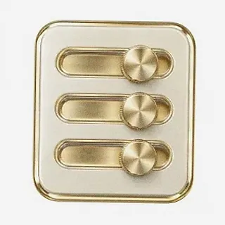 Three-knob control panel — GQbet